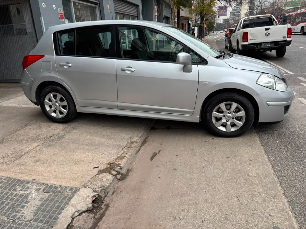 Nissan Tiida — foto 4